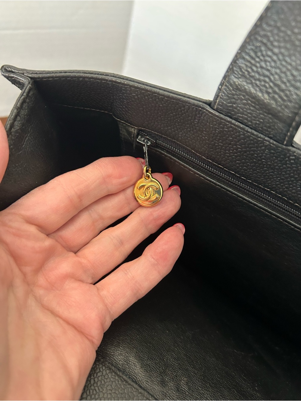 CHANEL Black Caviar Leather CC Tote - Picture 10 of 16